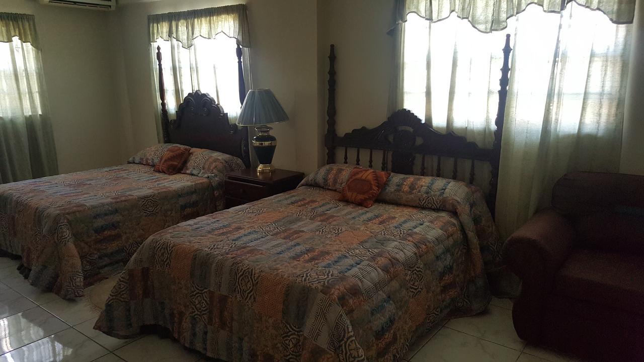 The Royal Kensington Vila Montego Bay Exterior foto