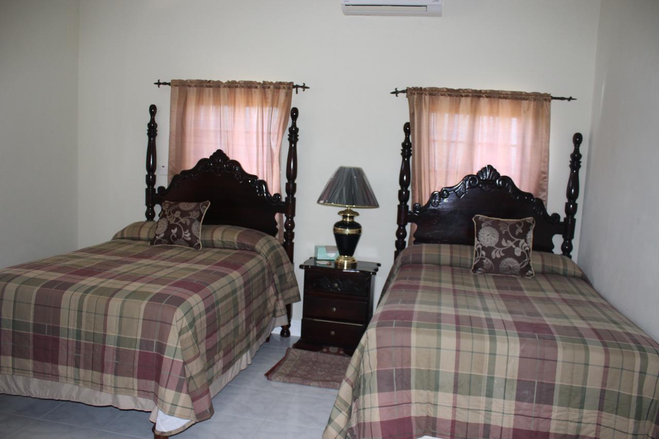 The Royal Kensington Vila Montego Bay Exterior foto
